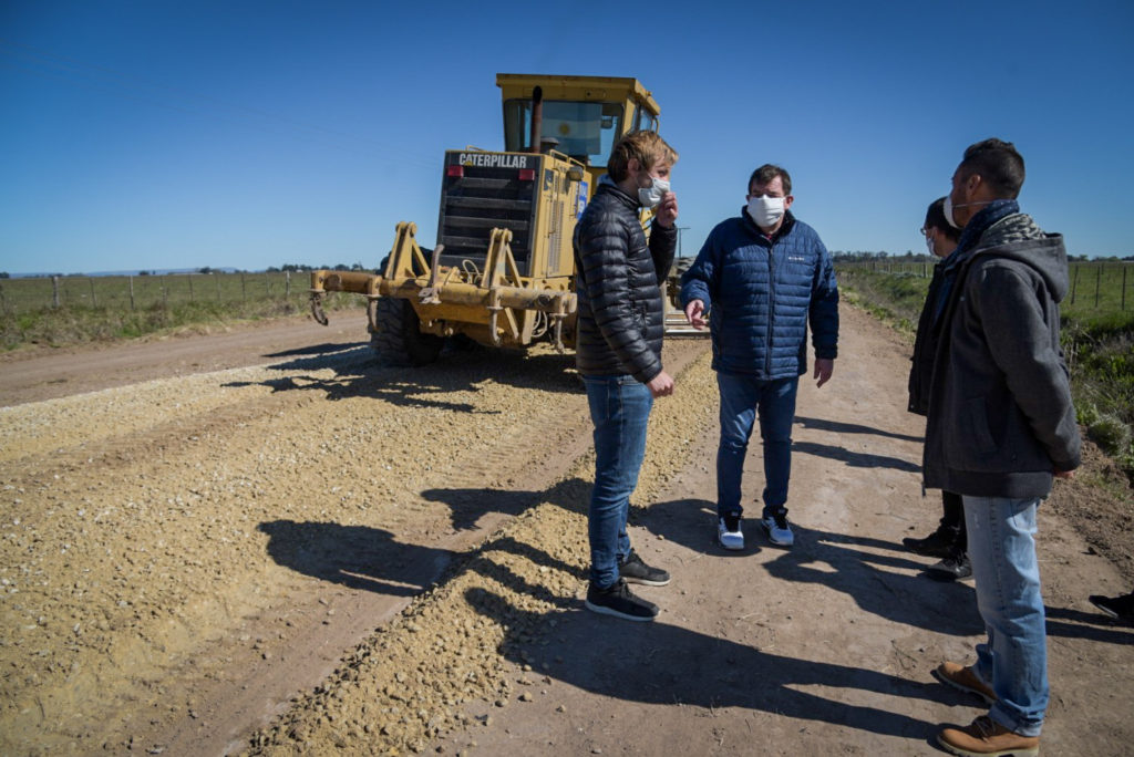 El Municipio realiza mantenimiento de Caminos Rurales