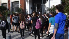 Las escuelas de educación privada piden a Nación ser consideradas "actividad crítica"