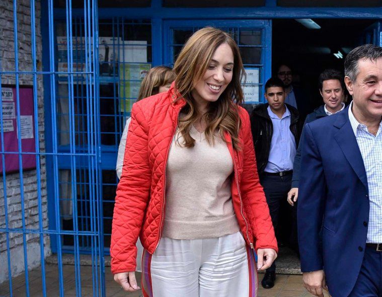 Los medios siguen "destrozando" a María Eugenia Vidal por bajarse