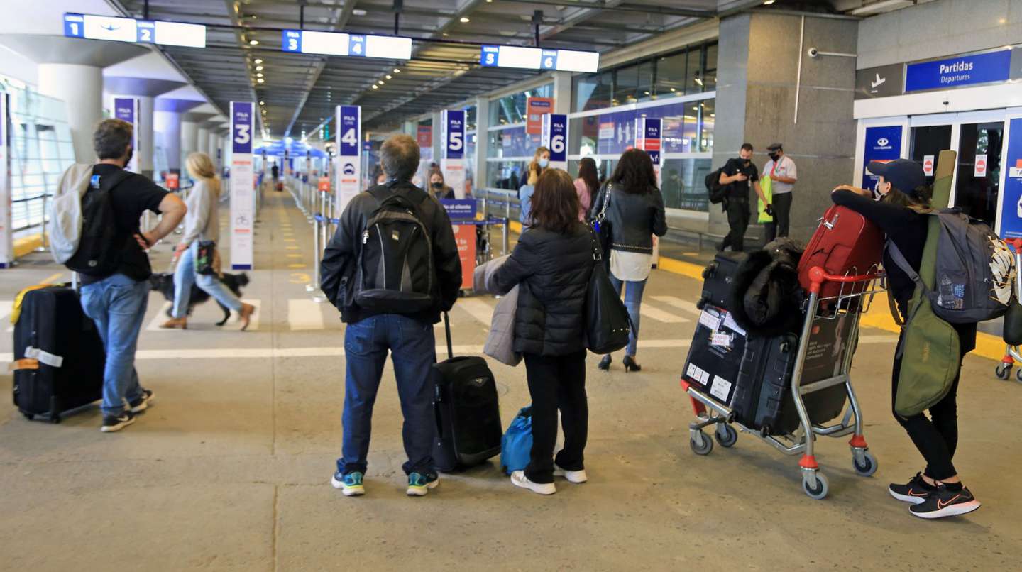 El duro pronóstico del sector aéreo sobre las restricciones: “La demora para volver podría extenderse por cinco meses”