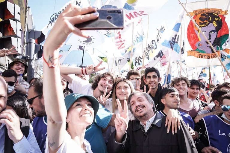 La Cámpora llegó a la Plaza de Mayo cuando Fernández ya había terminado de hablar