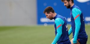 En España señalan a Piqué como uno de los responsables de la partida de Messi del Barcelona